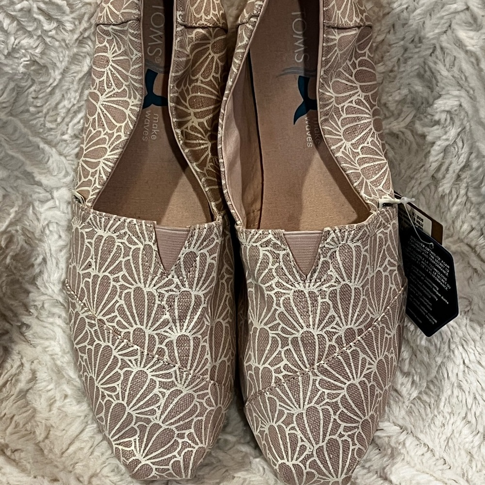 Toms Womens Alpargatas Peony Foil Seashell Print Size 11 NEW In Box - Picture 4 of 10
